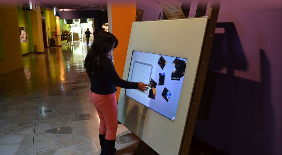 室内触摸一体机